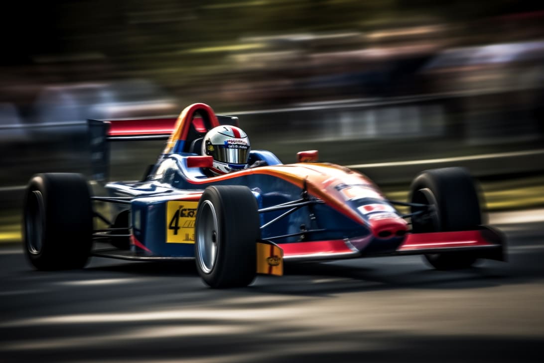 Torneo de natación reúne a jóvenes talentos en Trujillo